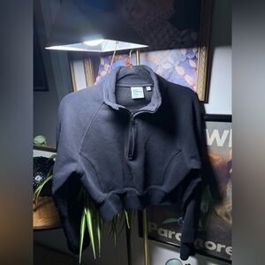 Aritzia TNA Cozy Fleece Perfect 1/4 Zip Sweatshirt Medium Black